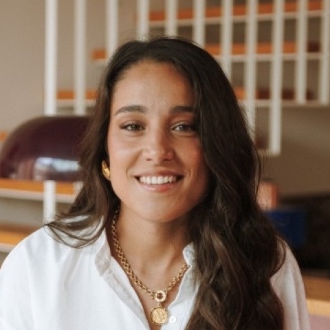 Amélie, founder at Maeli Paris and Peak PIM user.